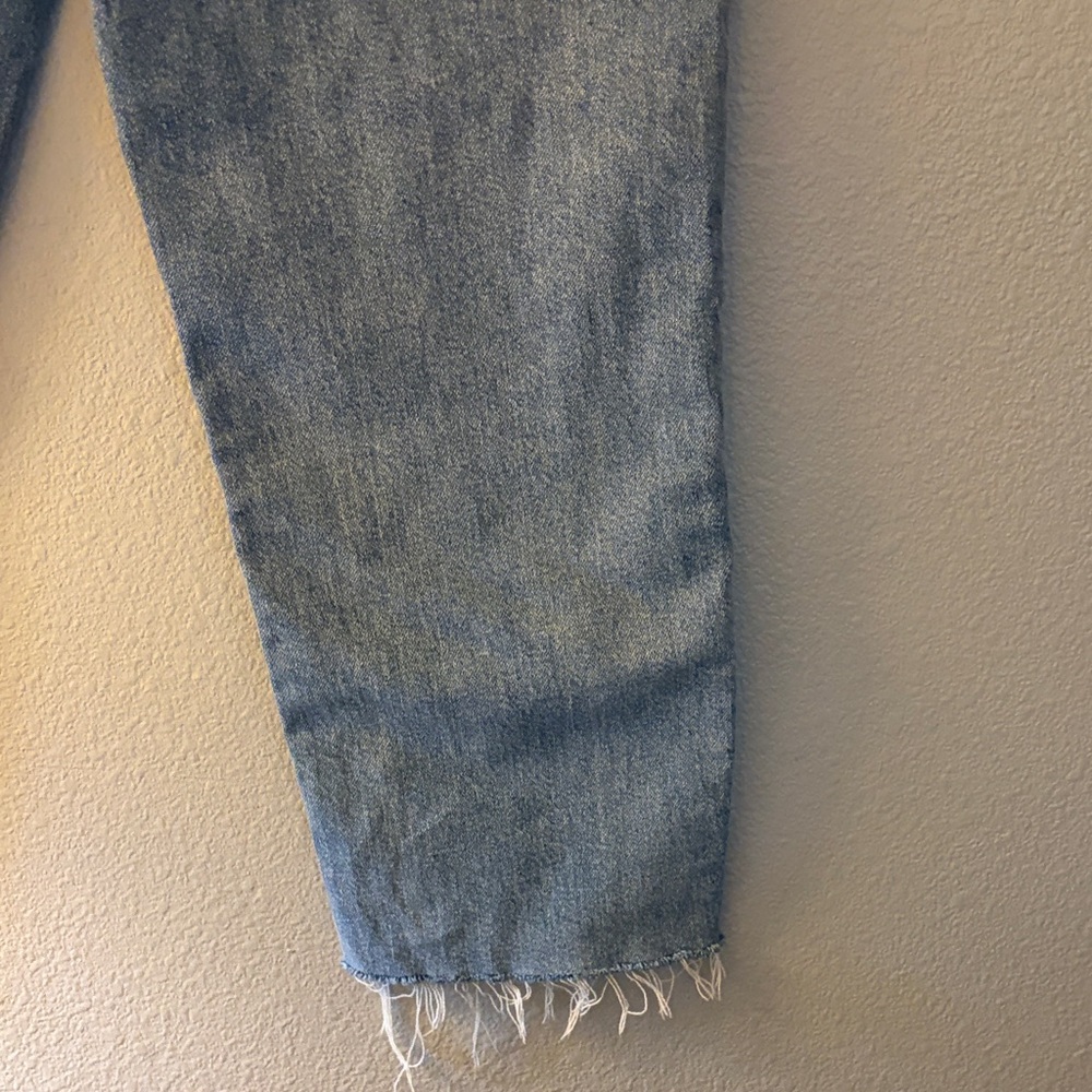 Express Distressed Light Blue Cropped Jeans - Picture 6 of 9